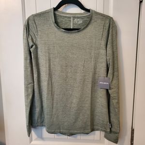 NWT Eddie Bauer xs long-sleeve, green shirt with thumbholes